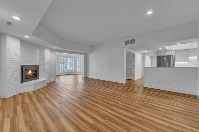 2115 Nature Cove Court 308, Ann Arbor, MI 48104