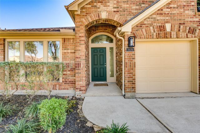 5606 Walnut Glen Lane, Rosenberg, TX 77471