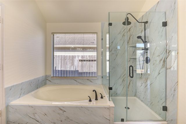 5606 Walnut Glen Lane, Rosenberg, TX 77471