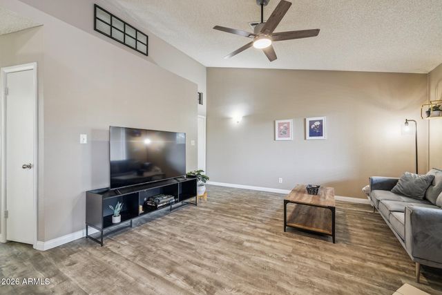 5230 E BROWN Road 204, Mesa, AZ 85205
