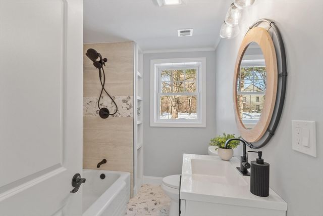 401 Belknap Rd, Framingham, MA 01701