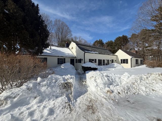 401 Belknap Rd, Framingham, MA 01701
