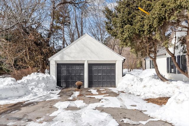 401 Belknap Rd, Framingham, MA 01701