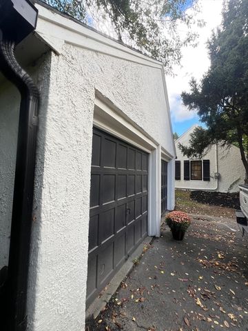 401 Belknap Rd, Framingham, MA 01701