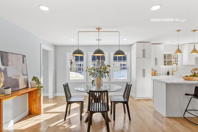 401 Belknap Rd, Framingham, MA 01701