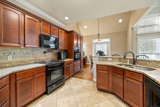 8125 Kaitlin Lane, Ooltewah, TN 37363