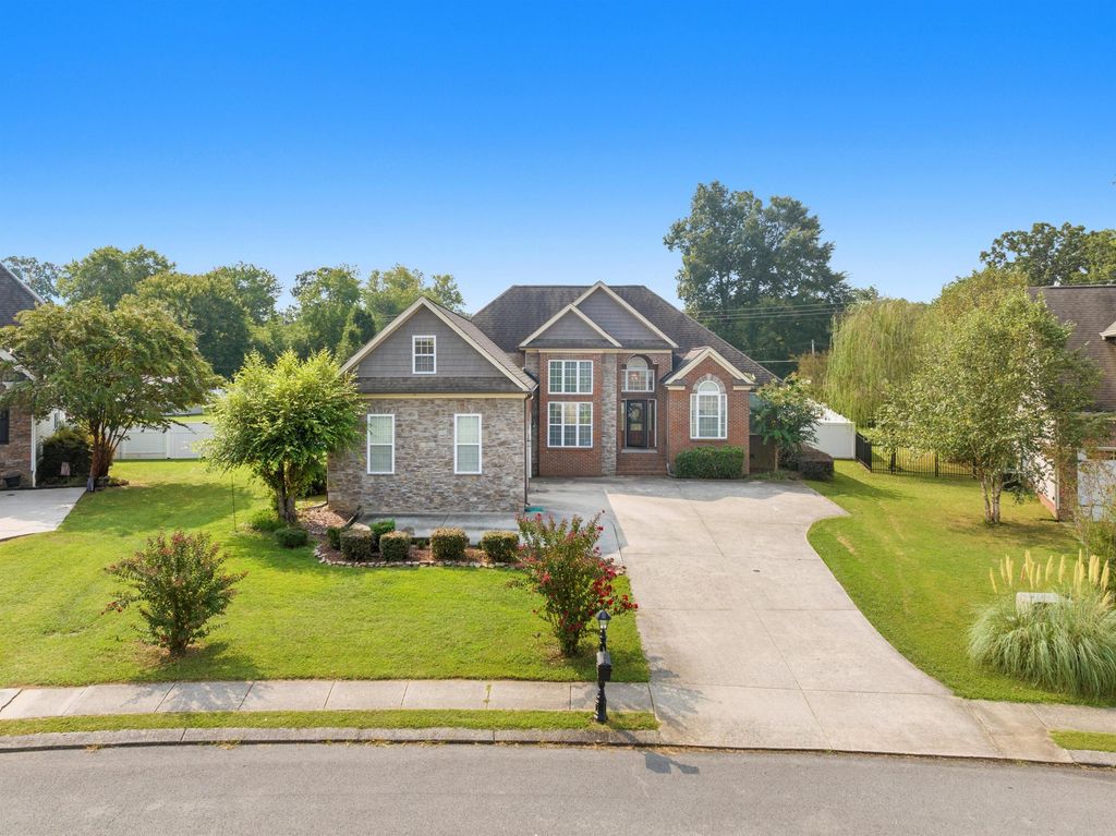 8125 Kaitlin Lane, Ooltewah, TN 37363