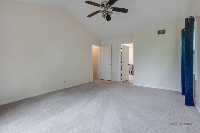 77 Montclair Road, Vernon Hills, IL 60061
