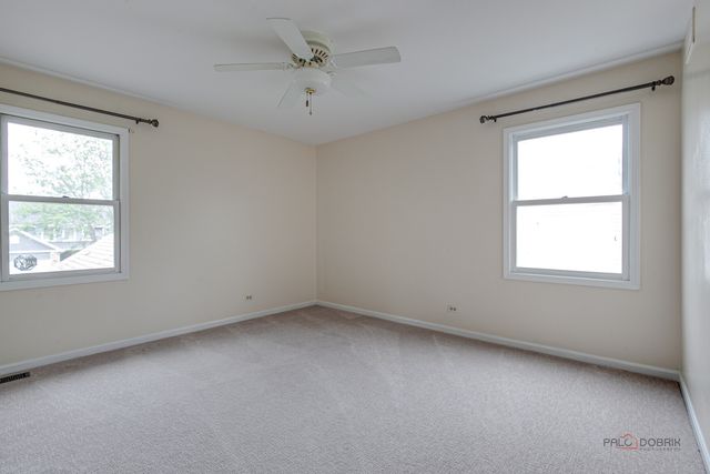 77 Montclair Road, Vernon Hills, IL 60061