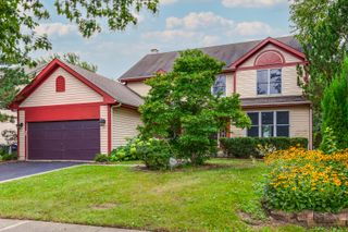 77 Montclair Road, Vernon Hills, IL 60061