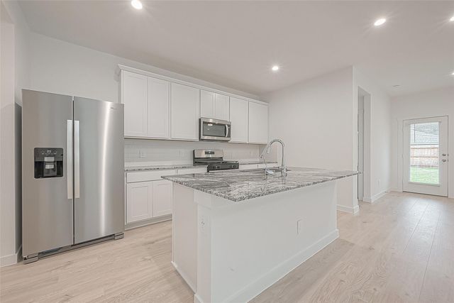 4939 Pine Haven Lane, Fresno, TX 77545