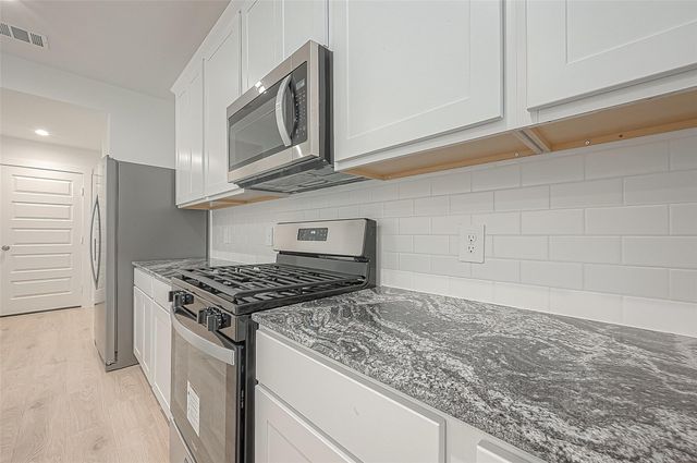 4939 Pine Haven Lane, Fresno, TX 77545