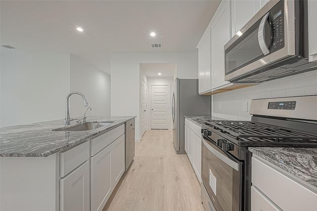 4939 Pine Haven Lane, Fresno, TX 77545