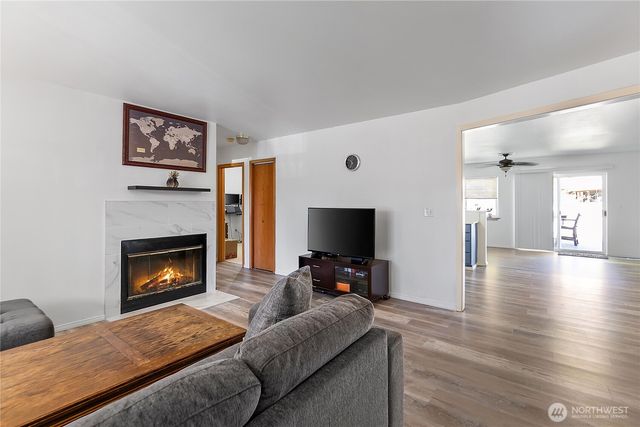 8635 215th Street NE, Arlington, WA 98223