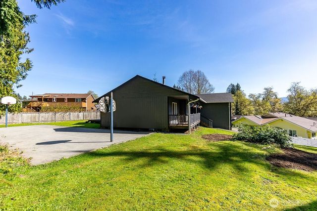 8635 215th Street NE, Arlington, WA 98223