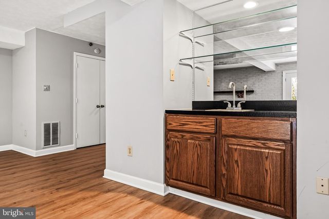 6620 ROSECROFT PL, Falls Church, VA 22043