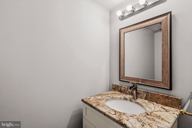 6620 ROSECROFT PL, Falls Church, VA 22043