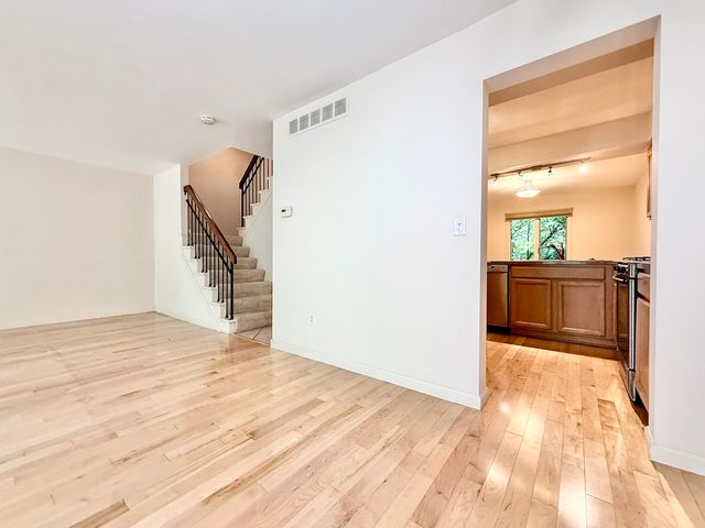 1046 Greenhills Drive, Ann Arbor, MI 48105