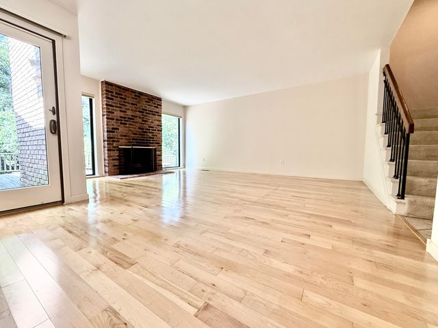 1046 Greenhills Drive, Ann Arbor, MI 48105