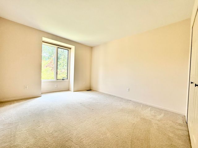 1046 Greenhills Drive, Ann Arbor, MI 48105