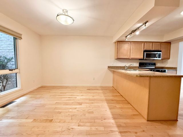 1046 Greenhills Drive, Ann Arbor, MI 48105