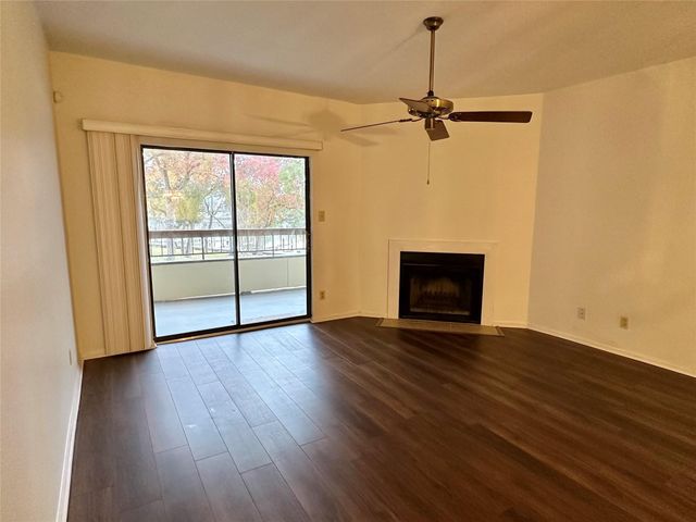 18809 Egret Bay Boulevard 304, Webster, TX 77058