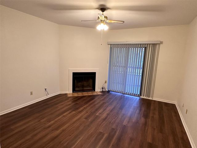 18809 Egret Bay Boulevard 304, Webster, TX 77058