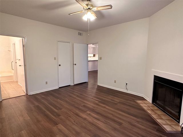 18809 Egret Bay Boulevard 304, Webster, TX 77058