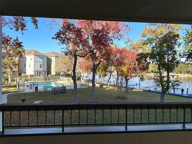 18809 Egret Bay Boulevard 304, Webster, TX 77058