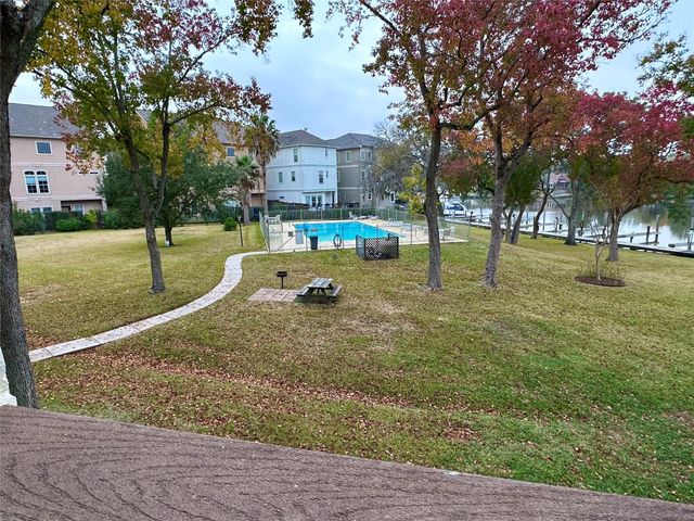 18809 Egret Bay Boulevard 304, Webster, TX 77058