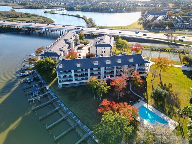 18809 Egret Bay Boulevard 304, Webster, TX 77058