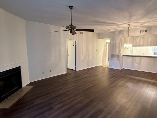 18809 Egret Bay Boulevard 304, Webster, TX 77058