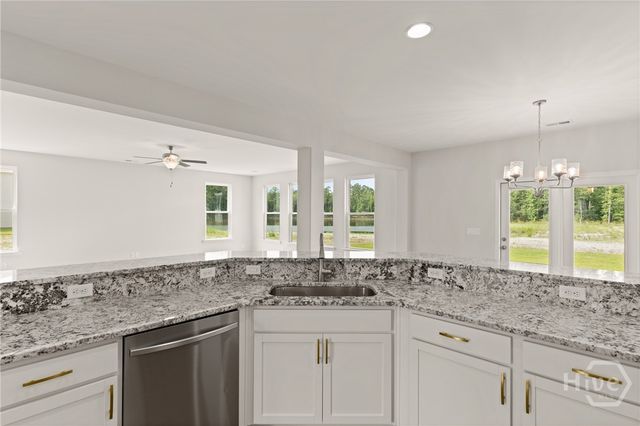 155 Chalk Farm Way, Bloomingdale, GA 31302