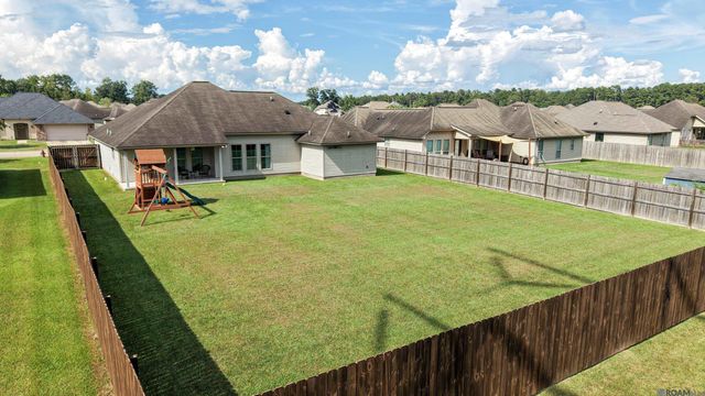 9198 Cypress Lake Dr, Denham Springs, LA 70726