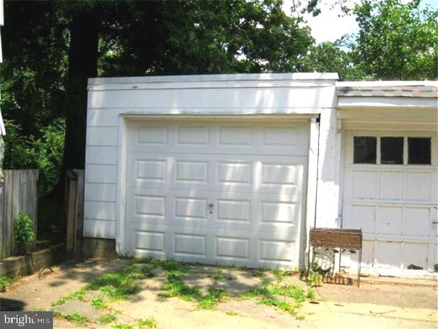 7517 PARKVIEW RD, Upper Darby, PA 19082