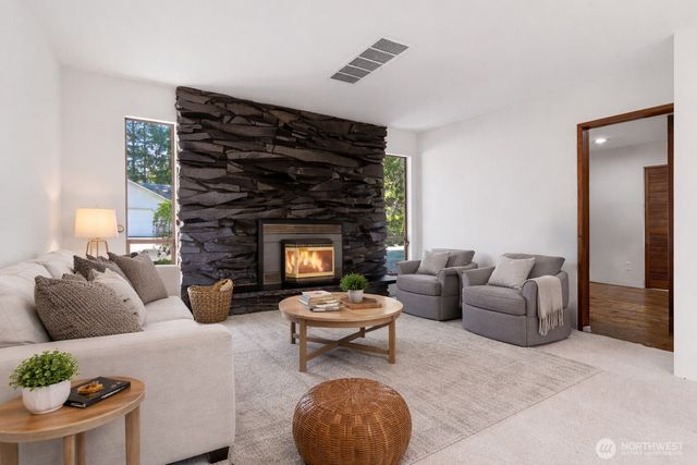 850 NE Rimrock Drive NE, Bremerton, WA 98311