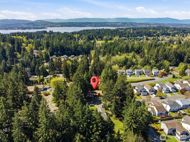 850 NE Rimrock Drive NE, Bremerton, WA 98311