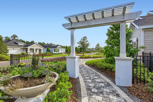 376 MURPHYS Drive, St. Johns, FL 32259