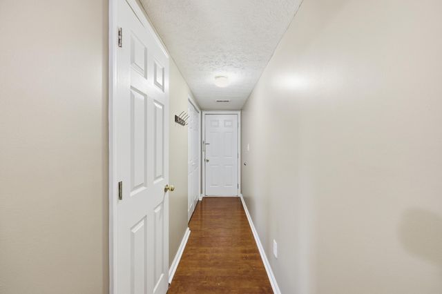 240 Darenia Lane, Lexington, KY 40511