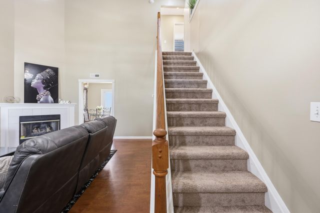 240 Darenia Lane, Lexington, KY 40511