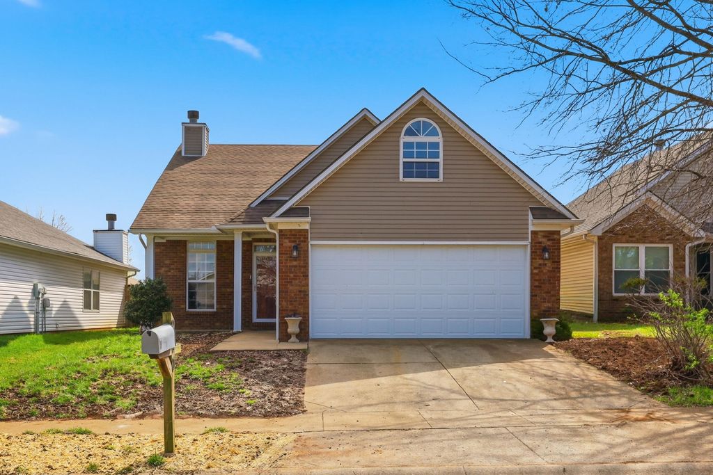 240 Darenia Lane, Lexington, KY 40511