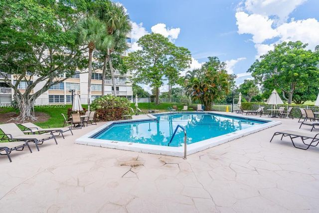 6901 Environ Boulevard 7F, Lauderhill, FL 33319