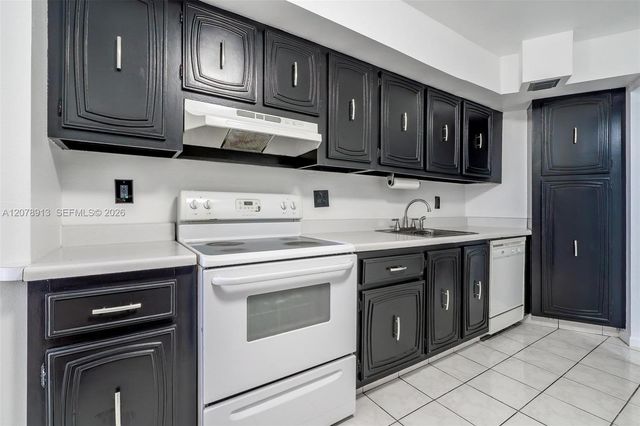 6901 Environ Boulevard 7F, Lauderhill, FL 33319