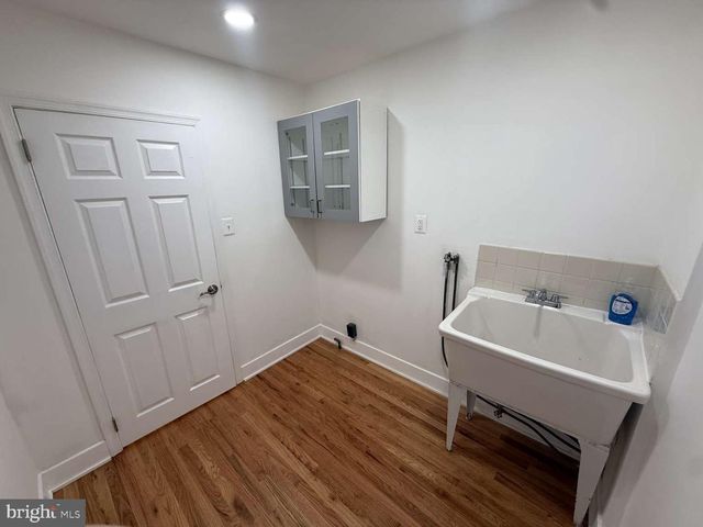 7949 ROLLING GREEN RD, Cheltenham, PA 19012