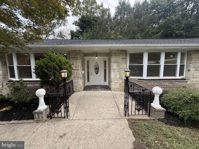 7949 ROLLING GREEN RD, Cheltenham, PA 19012