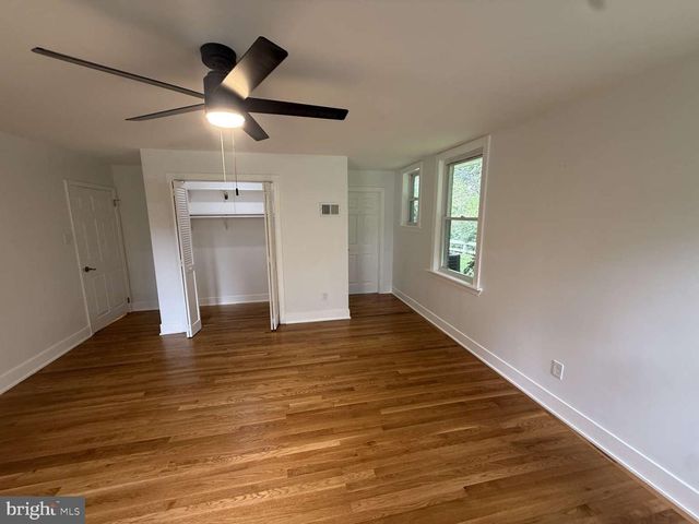 7949 ROLLING GREEN RD, Cheltenham, PA 19012