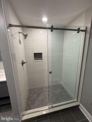 7949 ROLLING GREEN RD, Cheltenham, PA 19012