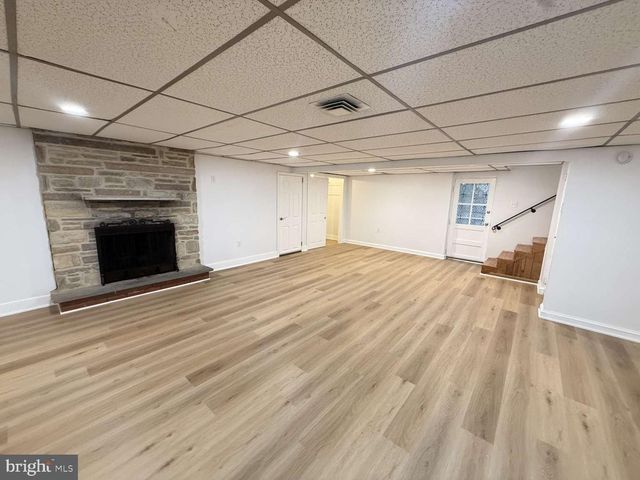 7949 ROLLING GREEN RD, Cheltenham, PA 19012