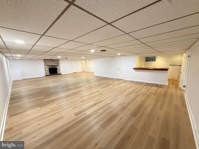 7949 ROLLING GREEN RD, Cheltenham, PA 19012