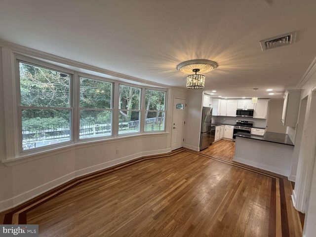 7949 ROLLING GREEN RD, Cheltenham, PA 19012